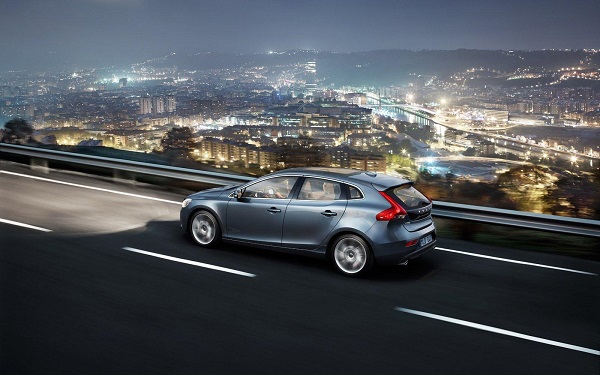 Volvo_V40_1 Volvo_V40_1