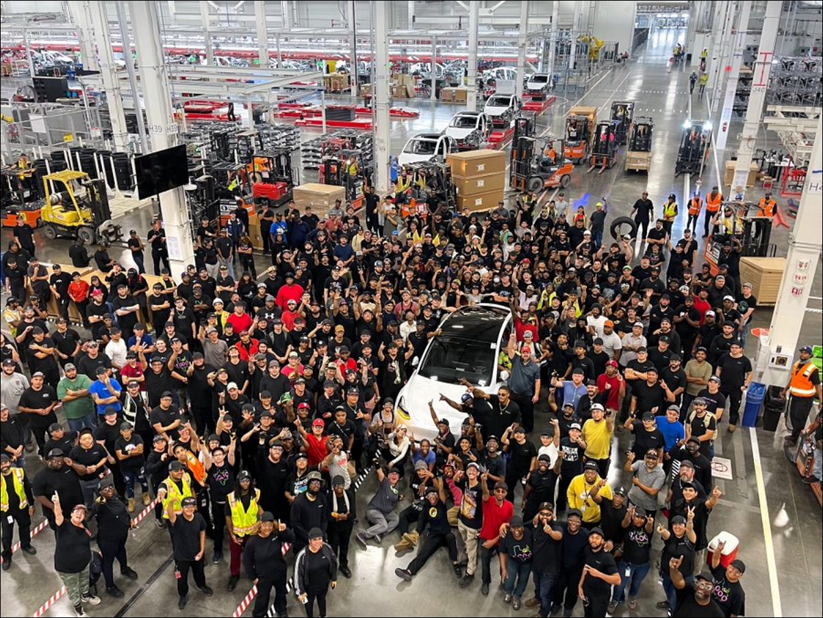 Tesla 德州超級工廠(Giga Texas)已生產第 10,000 輛 Model Y 電動車! 1 Tesla,Model Y,Texas