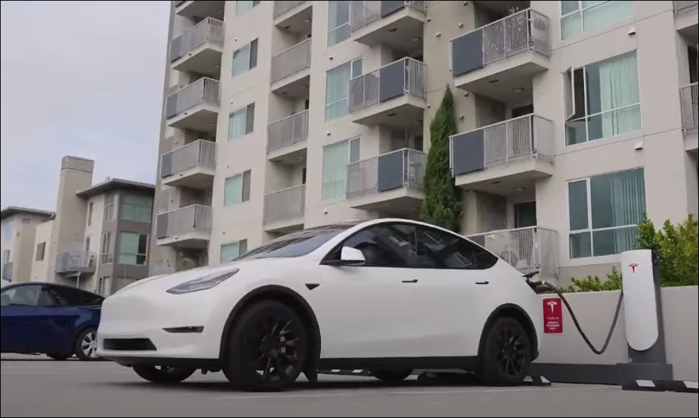 Zoom 公佈將在 Tesla 車內使用視訊會議,車內鏡頭將被打開! 4 Tesla,Zoom