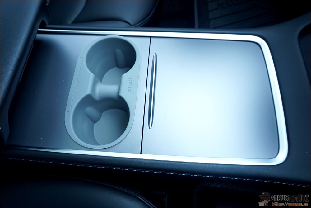 特斯拉配件 Model 3 新車主推薦高質感三件組,中控收納盒/杯架/LED Hub! 16 特斯拉配件,JOWUA,model 3