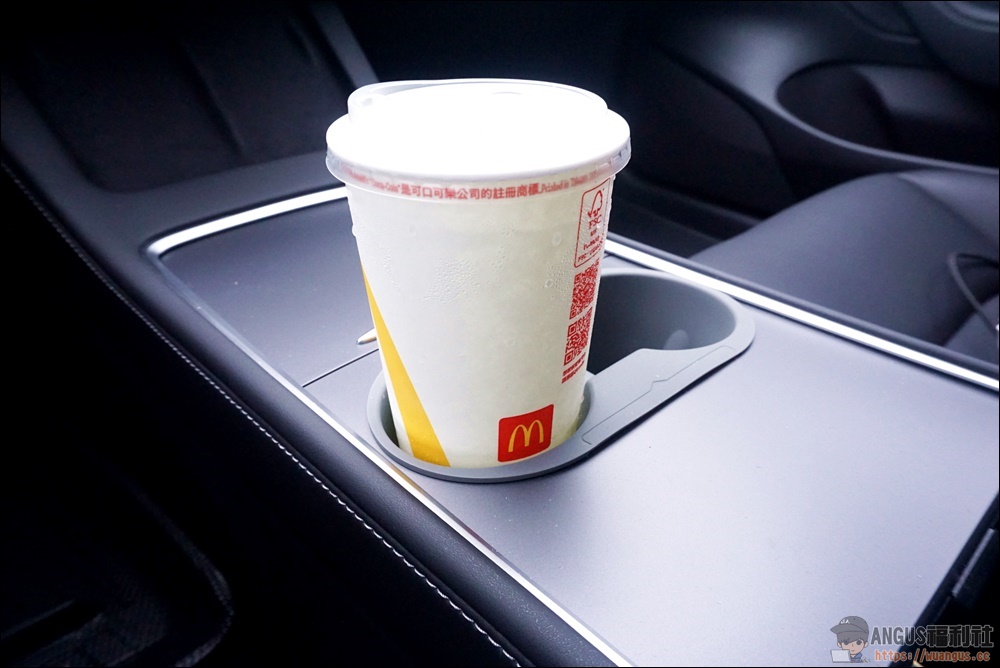 特斯拉配件 Model 3 新車主推薦高質感三件組,中控收納盒/杯架/LED Hub! 17 特斯拉配件,JOWUA,model 3